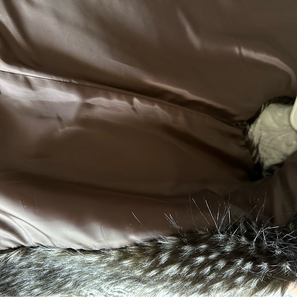 Animal Print Vest - Picture 10 of 11